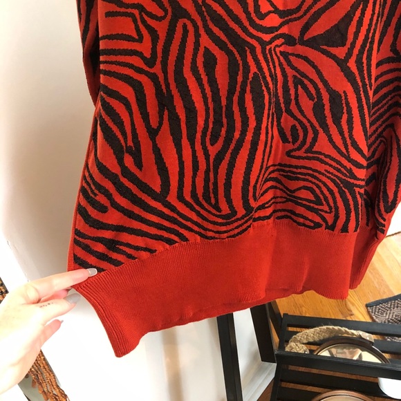 Junarose Plus animal print sweater - red/black - Picture 8 of 13